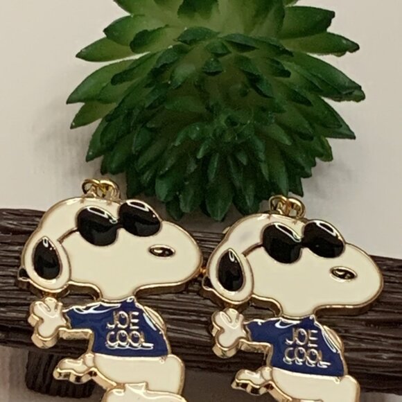 Snoopy Earring, Peanuts Earring, Snoopy Jewelry, Joe Cool Earring, Gift Idea - Picture 2 of 11